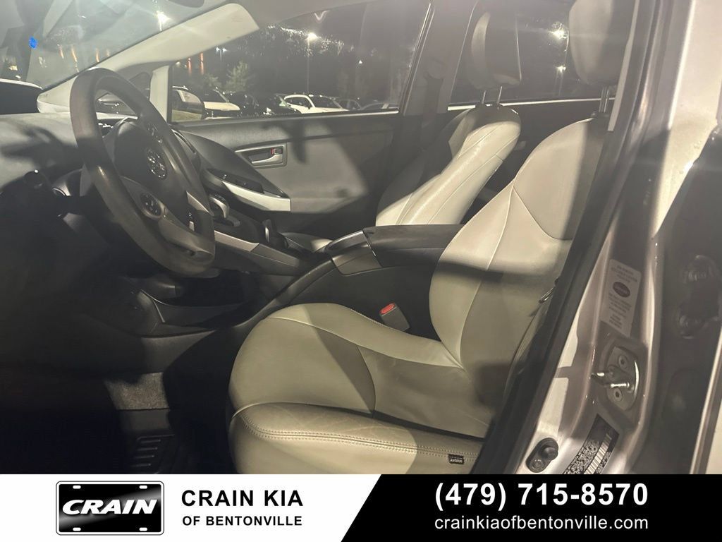 Used 2015 Toyota Prius Three FWD image 9