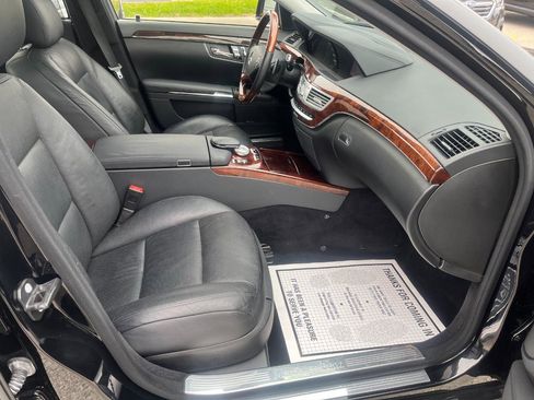 Used 2011 Mercedes-Benz S 550 4MATIC image 40