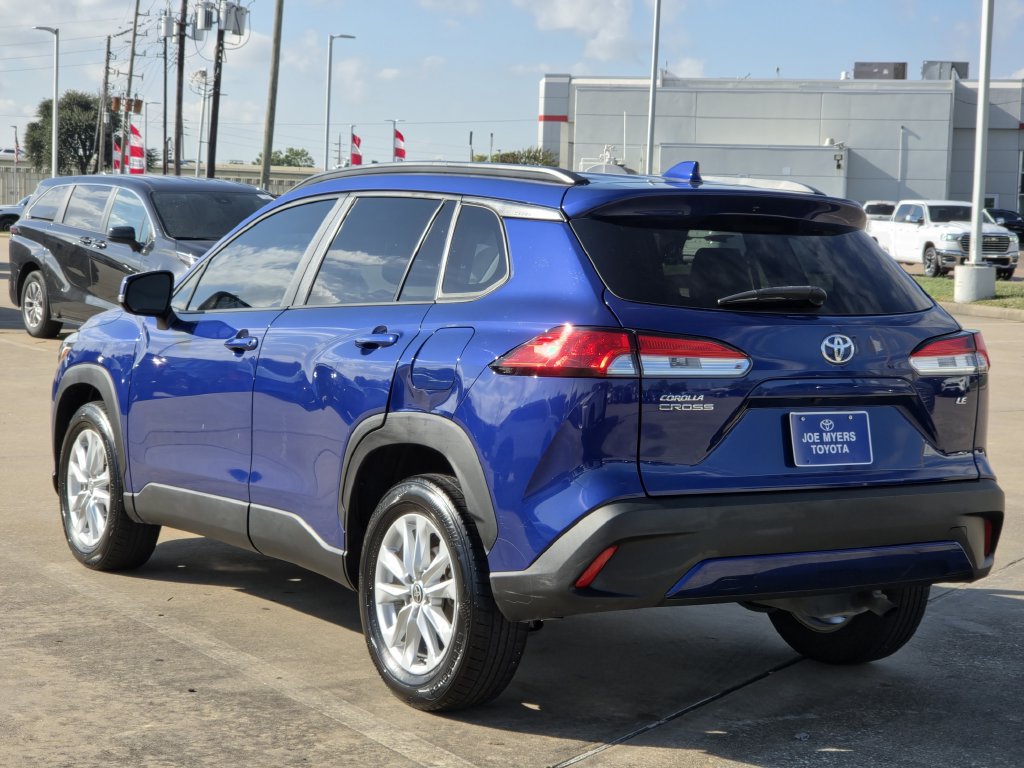 Used 2023 Toyota Corolla Cross LE FWD image 7