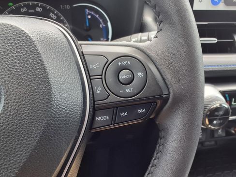 Used 2024 Toyota RAV4 XSE AWD/4WD image 18