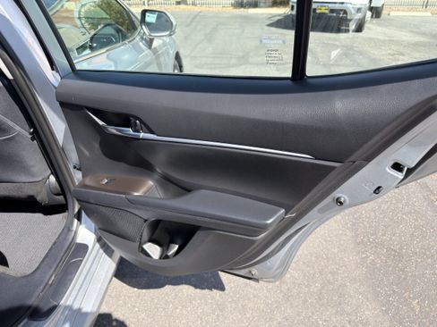 Used 2022 Toyota Camry LE w/ Convenience Package FWD image 13
