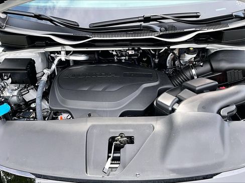 Used 2025 Honda Odyssey Elite image 24