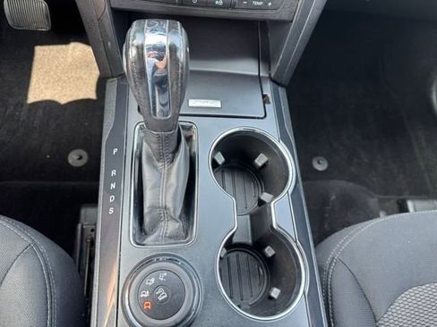 Used 2018 Ford Explorer XLT image 28