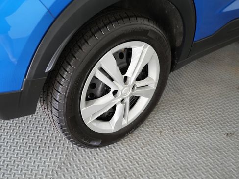 Used 2022 Nissan Kicks S FWD image 47