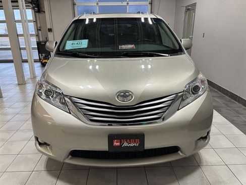 Used 2017 Toyota Sienna XLE w/ XLE Navigation Package image 6