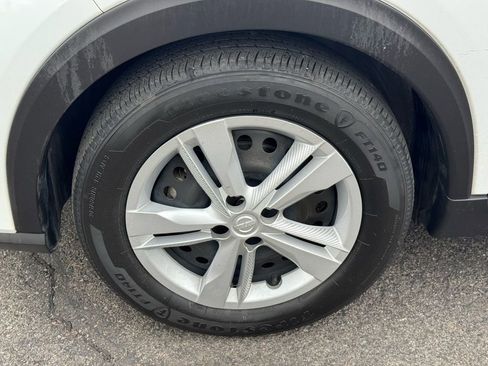 Used 2024 Nissan Kicks S FWD image 10