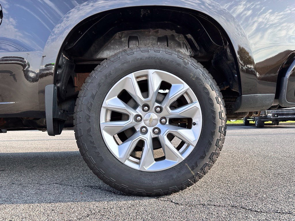 Certified 2019 Chevrolet Silverado 1500 Custom w/ Custom Convenience Package AWD/4WD image 40