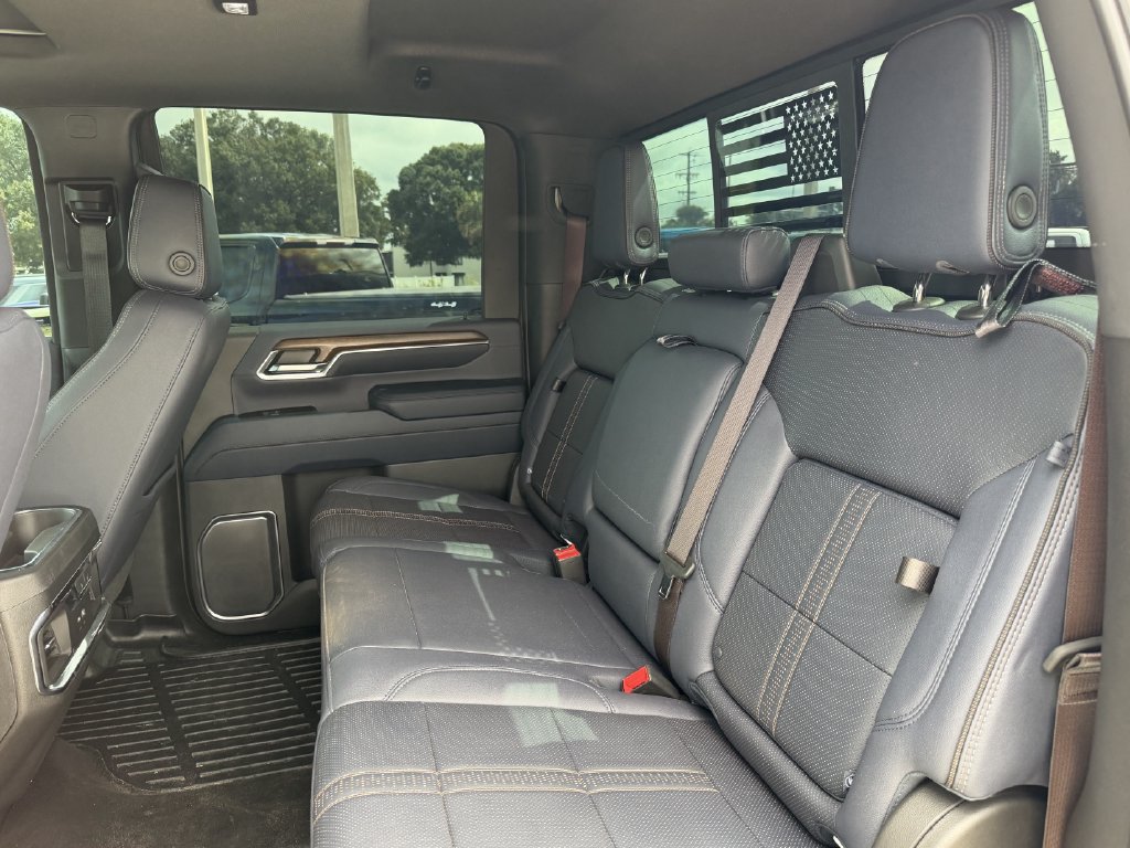 Used 2024 Chevrolet Silverado 3500 High Country w/ High Country Premium Package AWD/4WD image 19