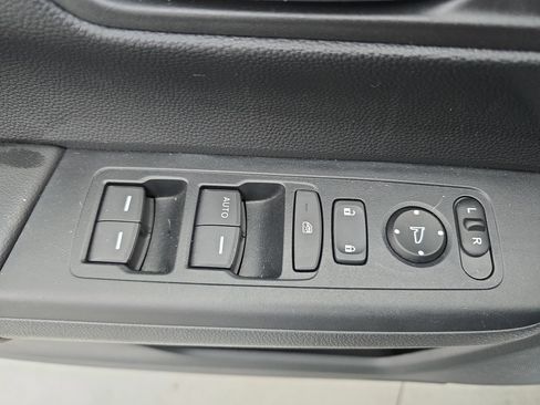 Used 2024 Honda CR-V LX image 27