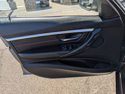 Used 2017 BMW 330i Sedan image 10