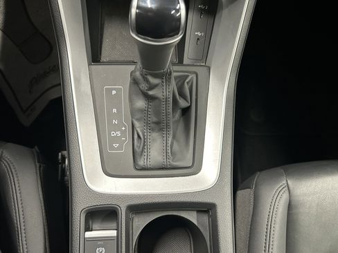 Used 2025 Audi Q3 2.0T Premium image 34