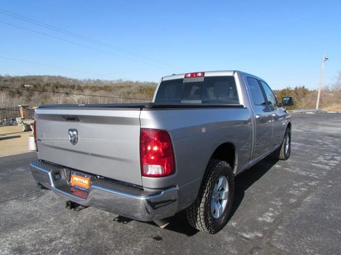 Used 2019 RAM 1500 Classic SLT image 9