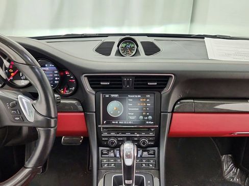Used 2014 Porsche 911 Turbo S image 27