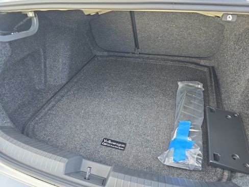 Used 2024 Volkswagen Jetta Sport image 12