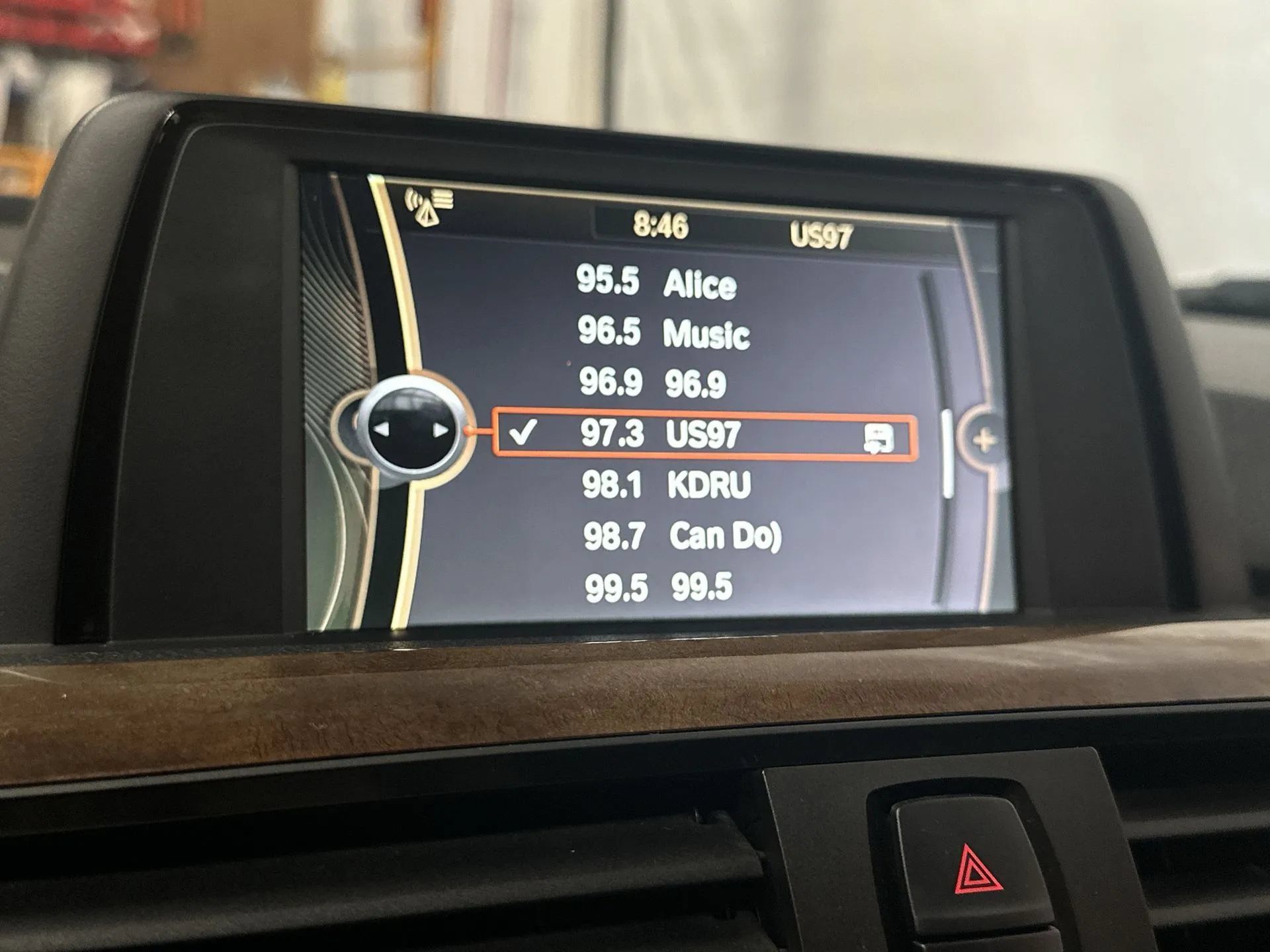 Used 2014 BMW 320i Sedan RWD image 18