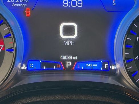 Used 2022 Chrysler 300 S RWD image 19