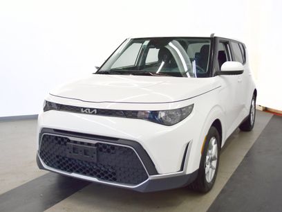 Used 2025 Kia Soul LX w/ LX Technology Package