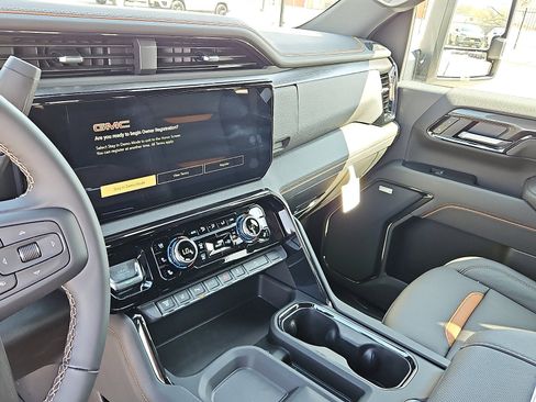 New 2026 GMC Sierra 3500 AT4 w/ AT4 Premium Plus Package image 17