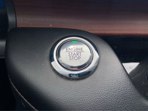 Used 2023 Lincoln Aviator Reserve w/ Class IV Trailer Tow Package image 46