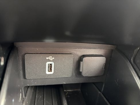 Used 2019 Ford Explorer Sport w/ Equipment Group 401A AWD/4WD image 23