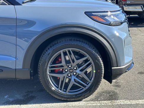 New 2026 Ford Explorer ST w/ Sun And Sound Package image 37