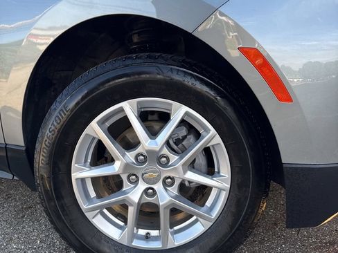 Used 2024 Chevrolet Equinox LT AWD/4WD image 8