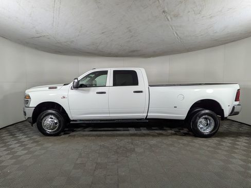 New 2026 RAM 3500 Tradesman AWD/4WD image 3