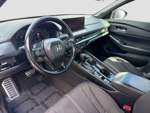 Used 2024 Honda Accord Sport image 9