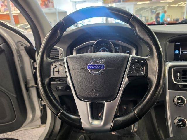 Used 2017 Volvo V60 T5 Cross Country w/ Climate Package AWD/4WD image 11