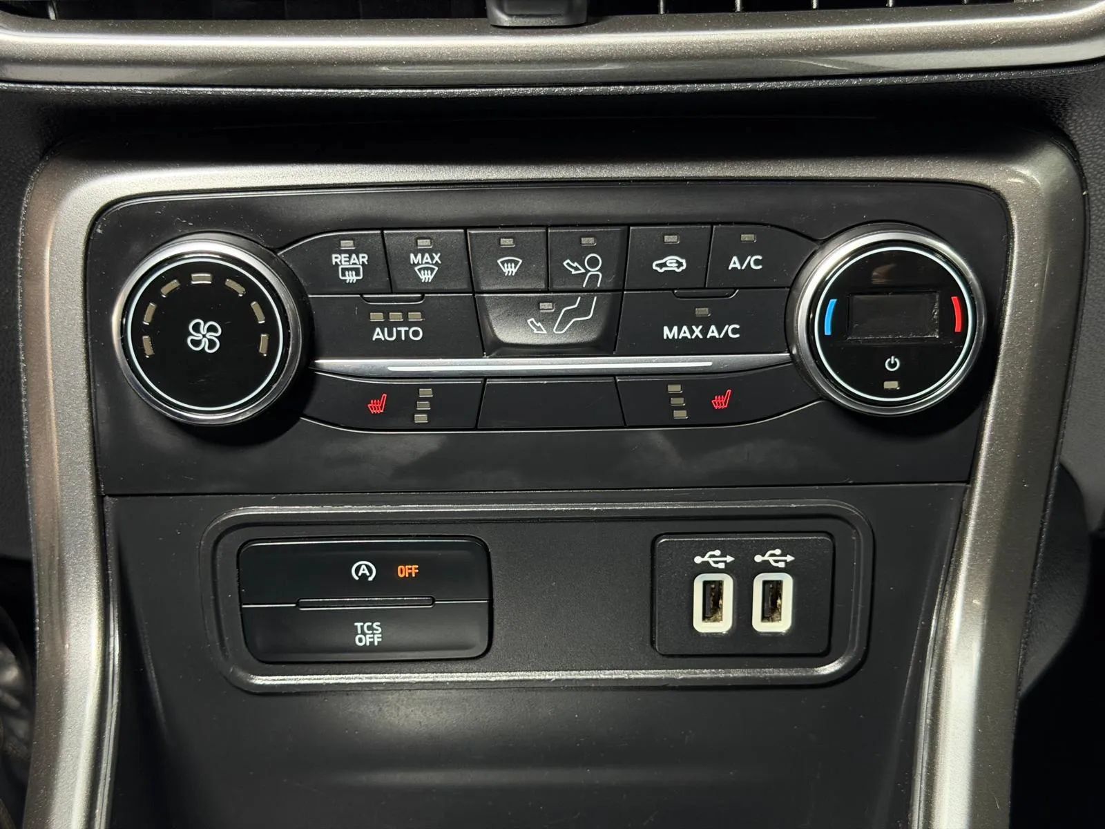Used 2019 Ford EcoSport SE w/ SE Convenience Package FWD image 33