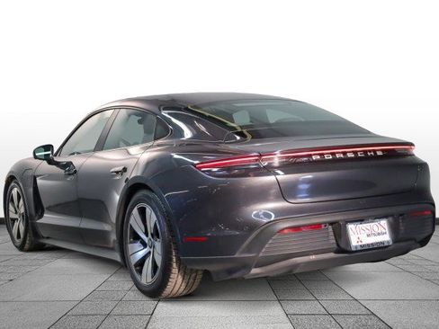 Used 2021 Porsche Taycan 4S w/ Premium Package image 31