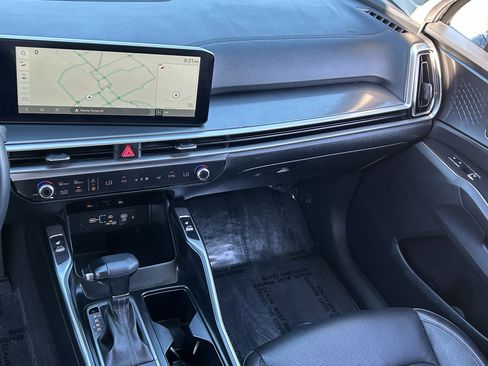 Certified 2024 Kia Sorento S image 15