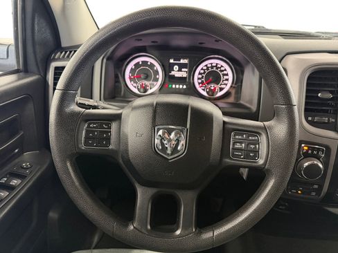 Used 2017 RAM 1500 Express AWD/4WD image 16