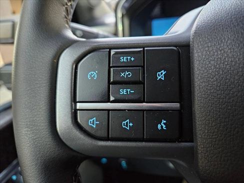 Certified 2025 Ford F250 Lariat w/ FX4 Off-Road Package AWD/4WD image 25