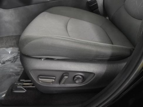 Used 2025 Toyota RAV4 XLE FWD image 12