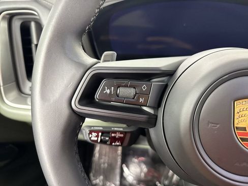 Certified 2024 Porsche Cayenne AWD/4WD image 37