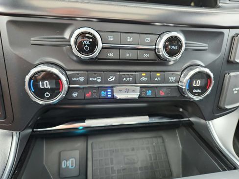 Used 2021 Ford F150 Platinum w/ Equipment Group 701A High AWD/4WD image 22