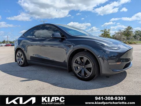 Used 2024 Tesla Model Y 2WD image 1