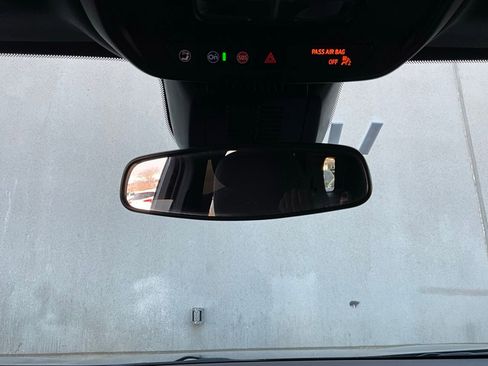 Used 2025 Chevrolet Equinox LT image 17