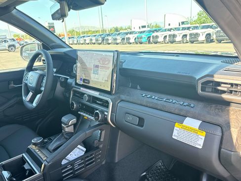 New 2026 Toyota Tacoma Limited AWD/4WD image 15