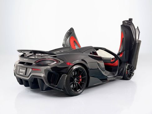 Used 2020 McLaren 600LT Spider RWD image 39