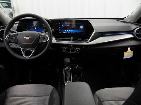 New 2026 Chevrolet Trax LT w/ Driver Confidence Package FWD image 7