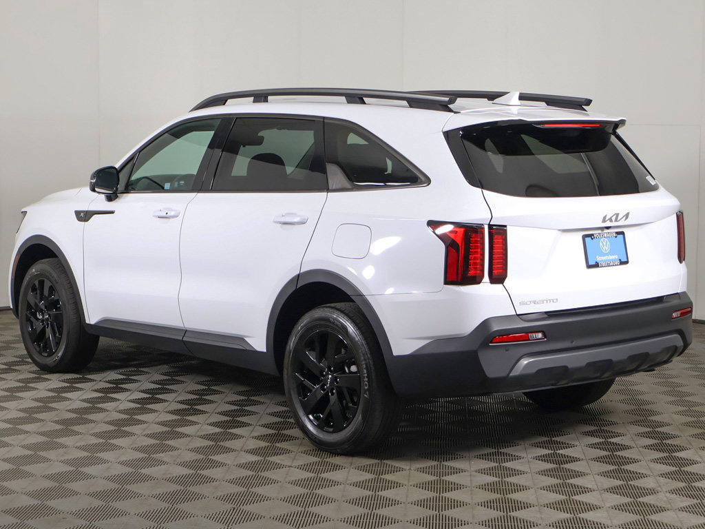 Used 2023 Kia Sorento S AWD/4WD image 10