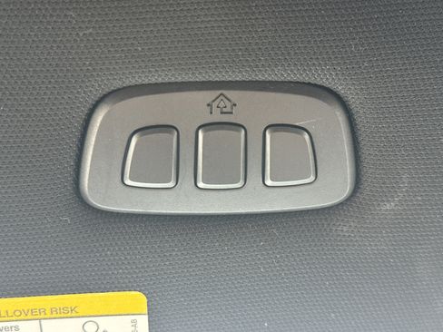 Used 2023 Ford Expedition Limited image 25