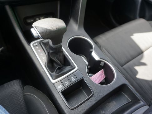 Used 2019 Kia Sportage LX image 19