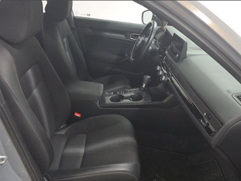 Used 2025 Honda Civic Sport image 9