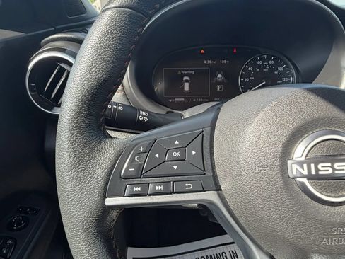 Used 2023 Nissan Kicks SR w/ SR Premium Package FWD image 11