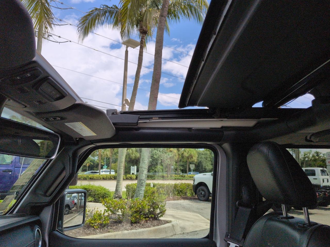 Used 2021 Jeep Wrangler Unlimited Sahara AWD/4WD image 20