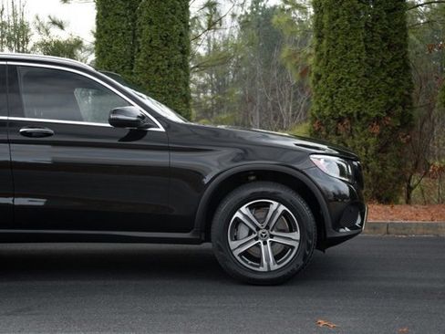 Used 2019 Mercedes-Benz GLC 300 image 9