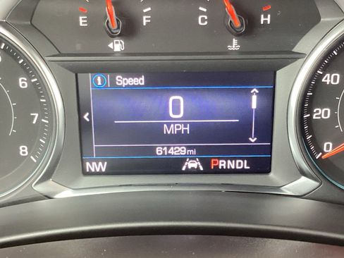 Used 2024 Chevrolet Equinox RS FWD image 3